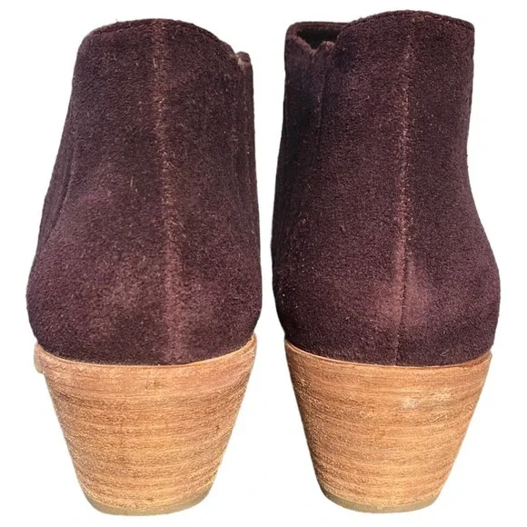 Joie Barlow Ankle Boot in Plum Suede Size 39 - Picture 2 of 8